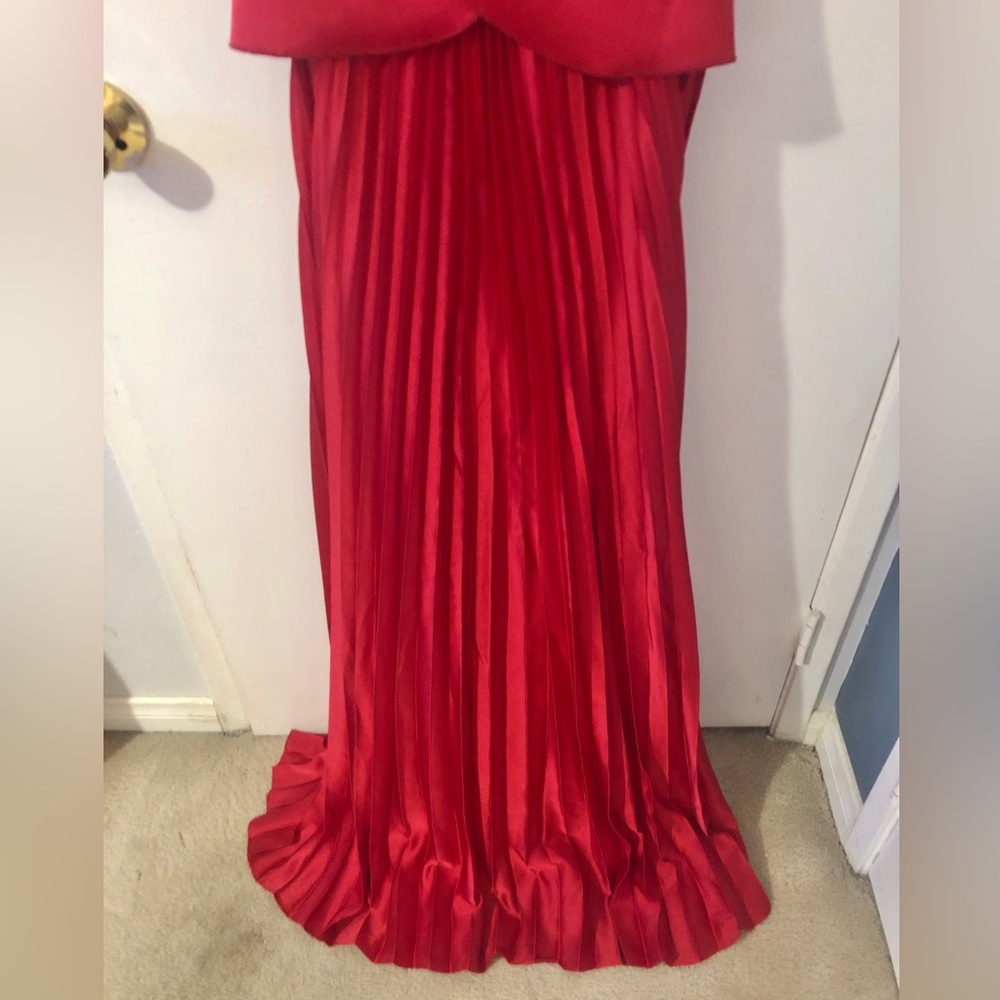 NWT Donnee Par Dieu Red Sleeveless Pleated Prom Lace Up Maxi Dress size L - Picture 4 of 12